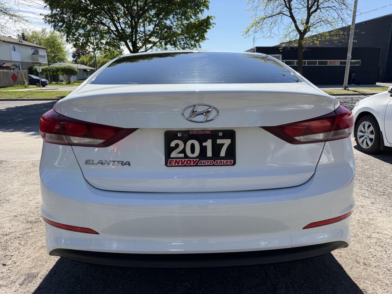 2017 Hyundai Elantra SE Photo