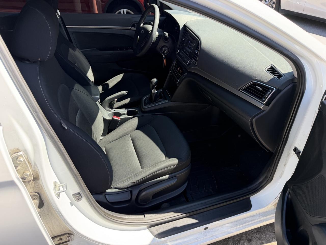 2017 Hyundai Elantra SE Photo