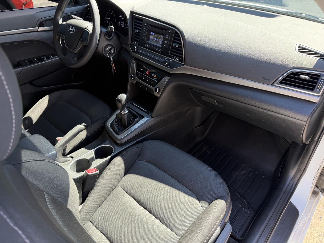 2017 Hyundai Elantra SE Photo