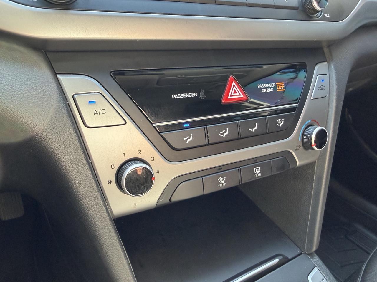 2017 Hyundai Elantra SE Photo