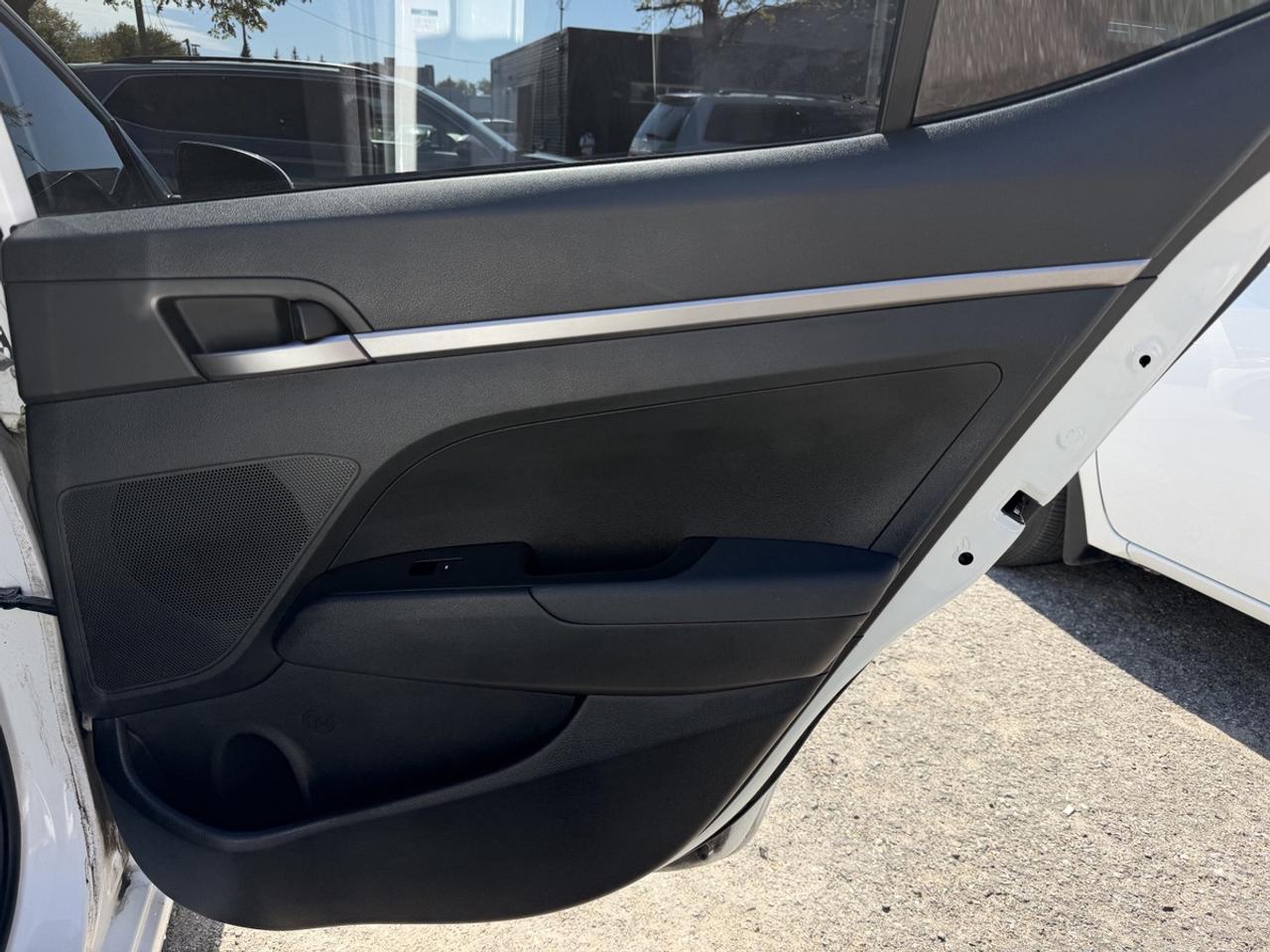 2017 Hyundai Elantra SE Photo
