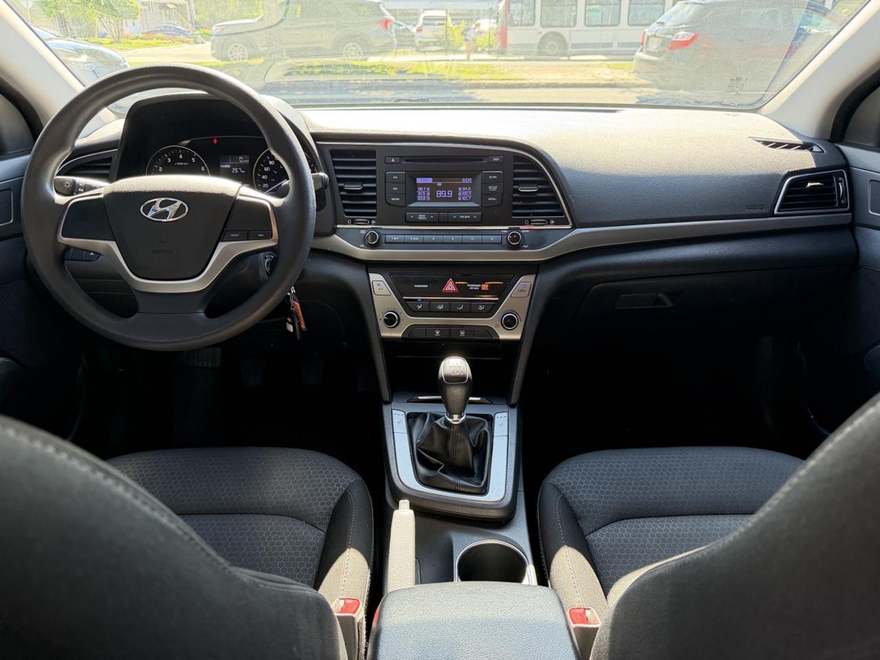 2017 Hyundai Elantra SE Photo