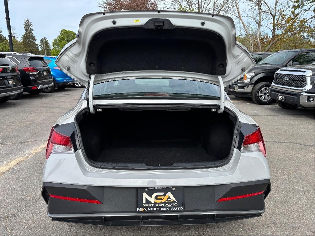 2025 Hyundai Elantra Preferred Photo