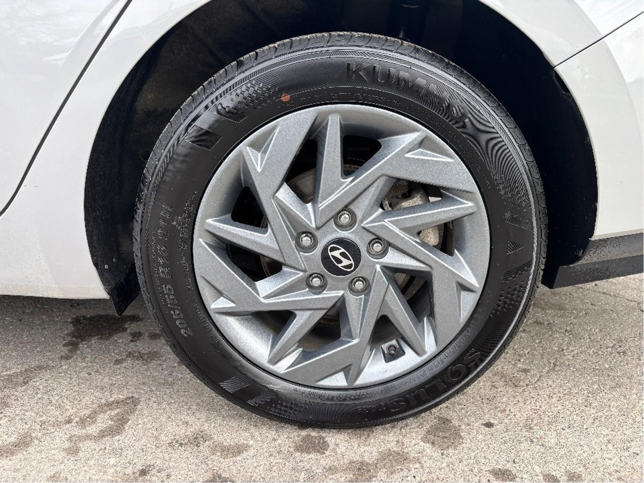 2025 Hyundai Elantra Preferred Photo