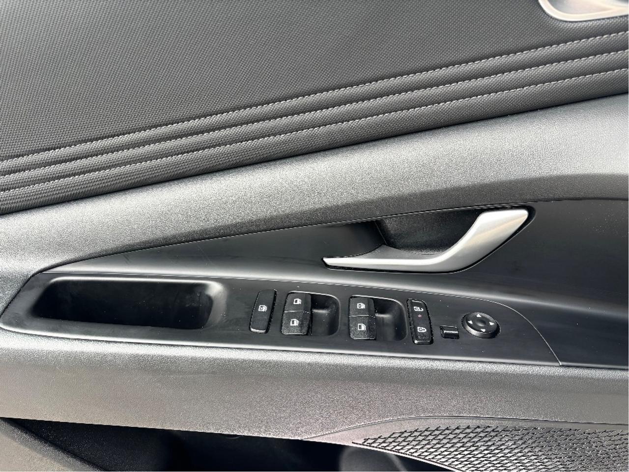 2025 Hyundai Elantra Preferred Photo