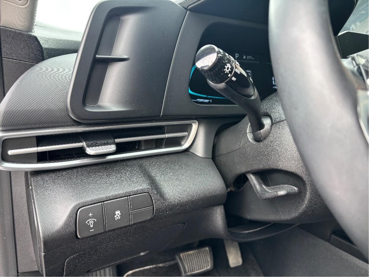 2025 Hyundai Elantra Preferred Photo