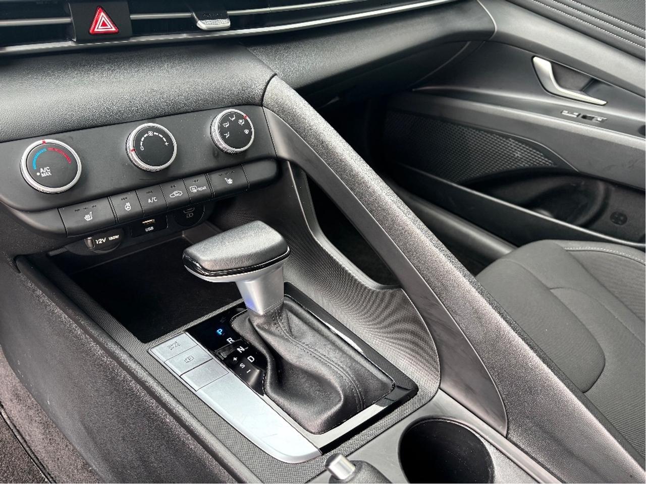 2025 Hyundai Elantra Preferred Photo
