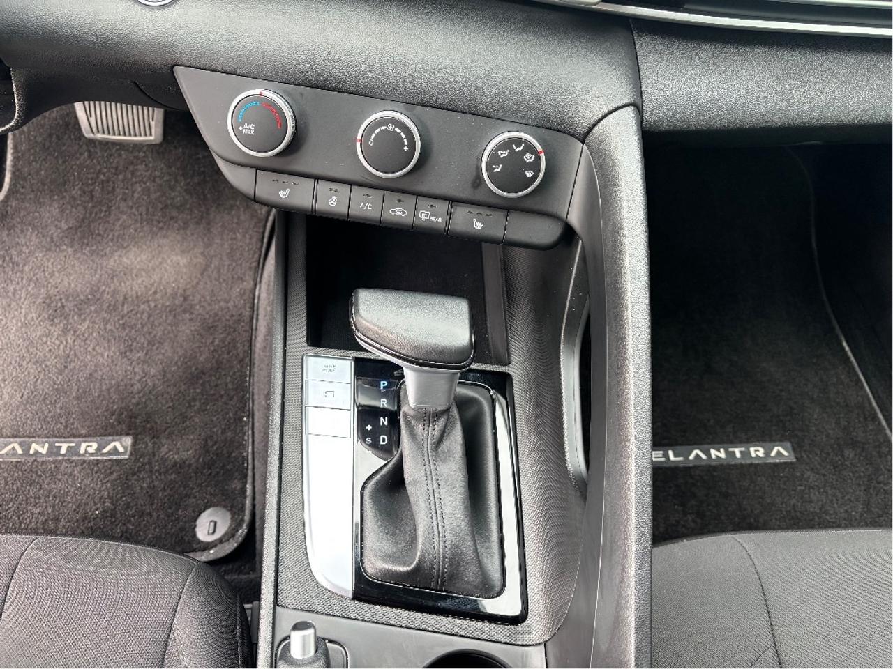 2025 Hyundai Elantra Preferred Photo