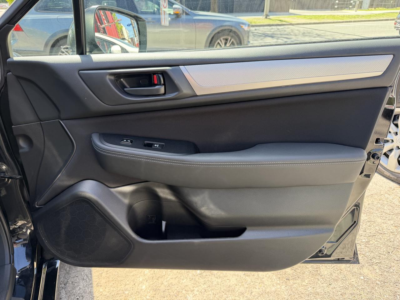 2016 Subaru Legacy 2.5 6-SPEED MANUAL Photo