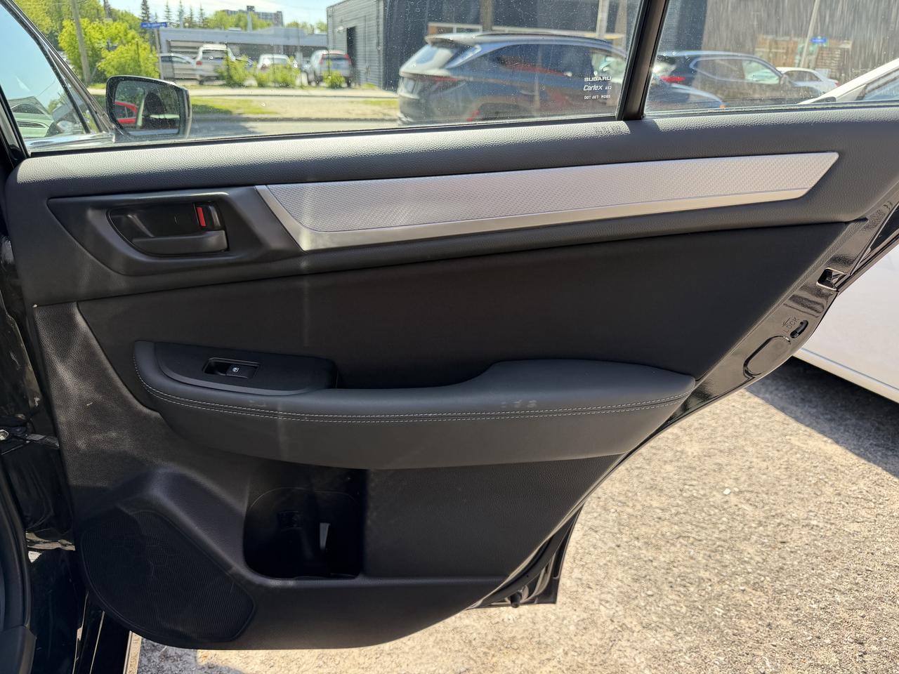 2016 Subaru Legacy 2.5 6-SPEED MANUAL Photo