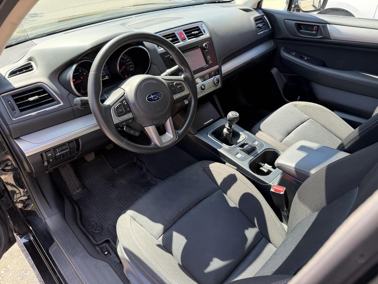 2016 Subaru Legacy 2.5 6-SPEED MANUAL Photo