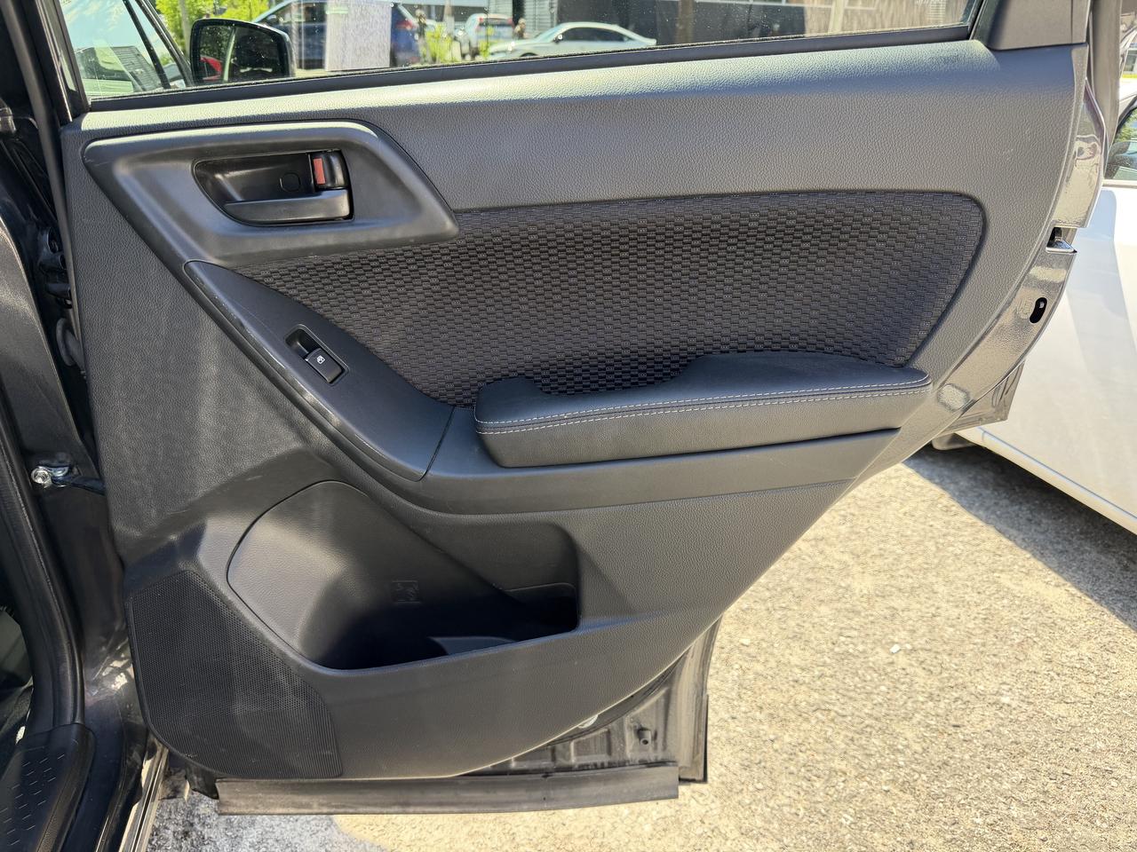 2017 Subaru Forester PREMIUM Photo