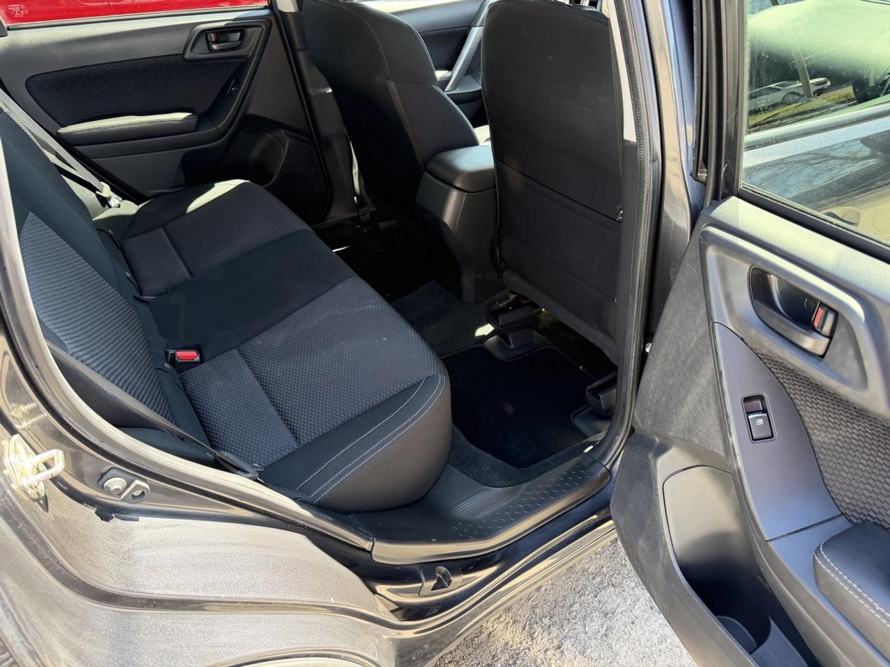 2017 Subaru Forester PREMIUM Photo