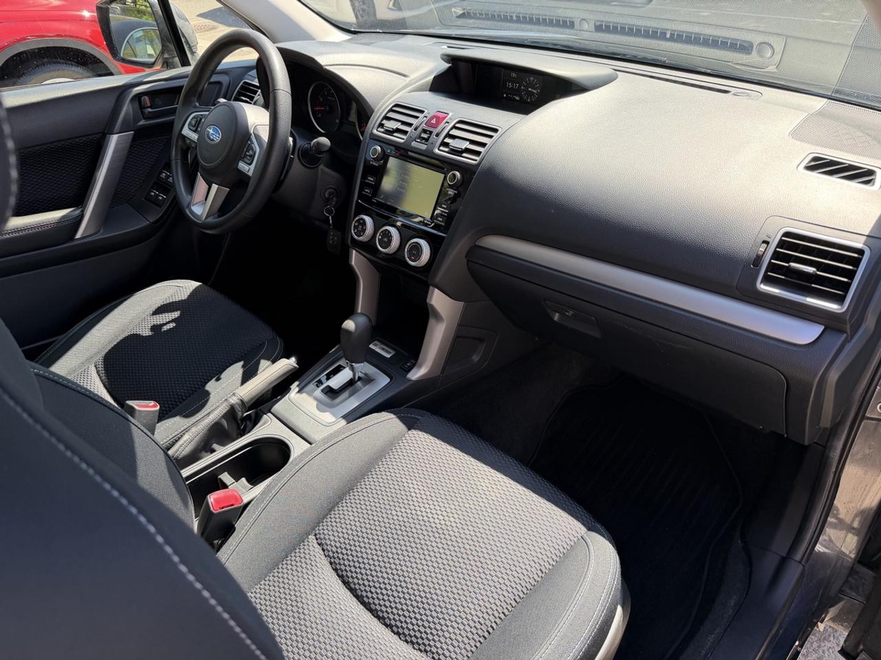 2017 Subaru Forester PREMIUM Photo