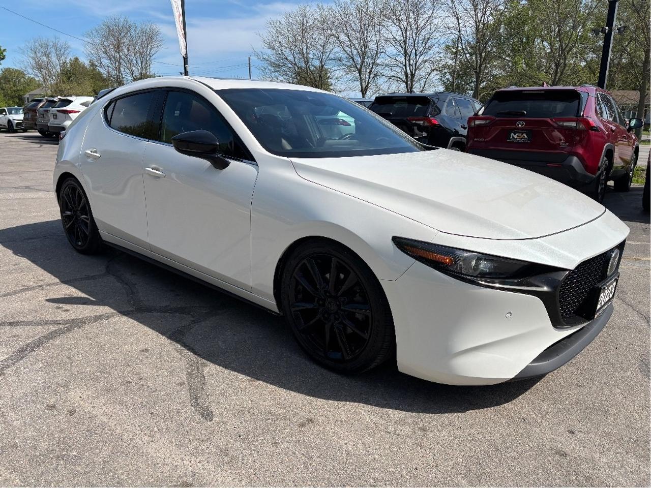 2023 Mazda MAZDA3 GT Photo3