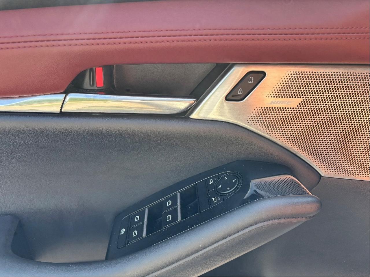 2023 Mazda MAZDA3 GT Photo