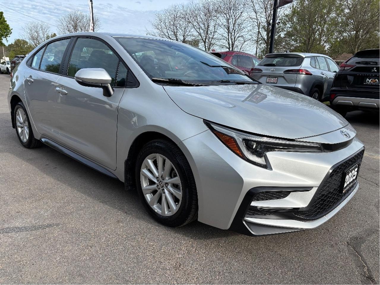 2025 Toyota Corolla SE Photo3