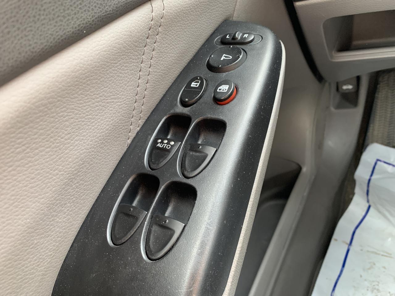 2010 Honda Civic 4dr Auto EX-L Photo