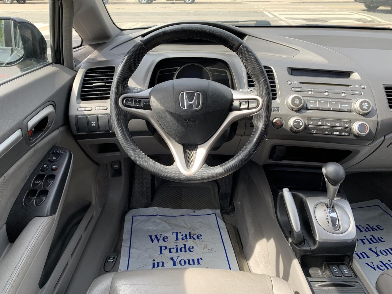 2010 Honda Civic 4dr Auto EX-L Photo