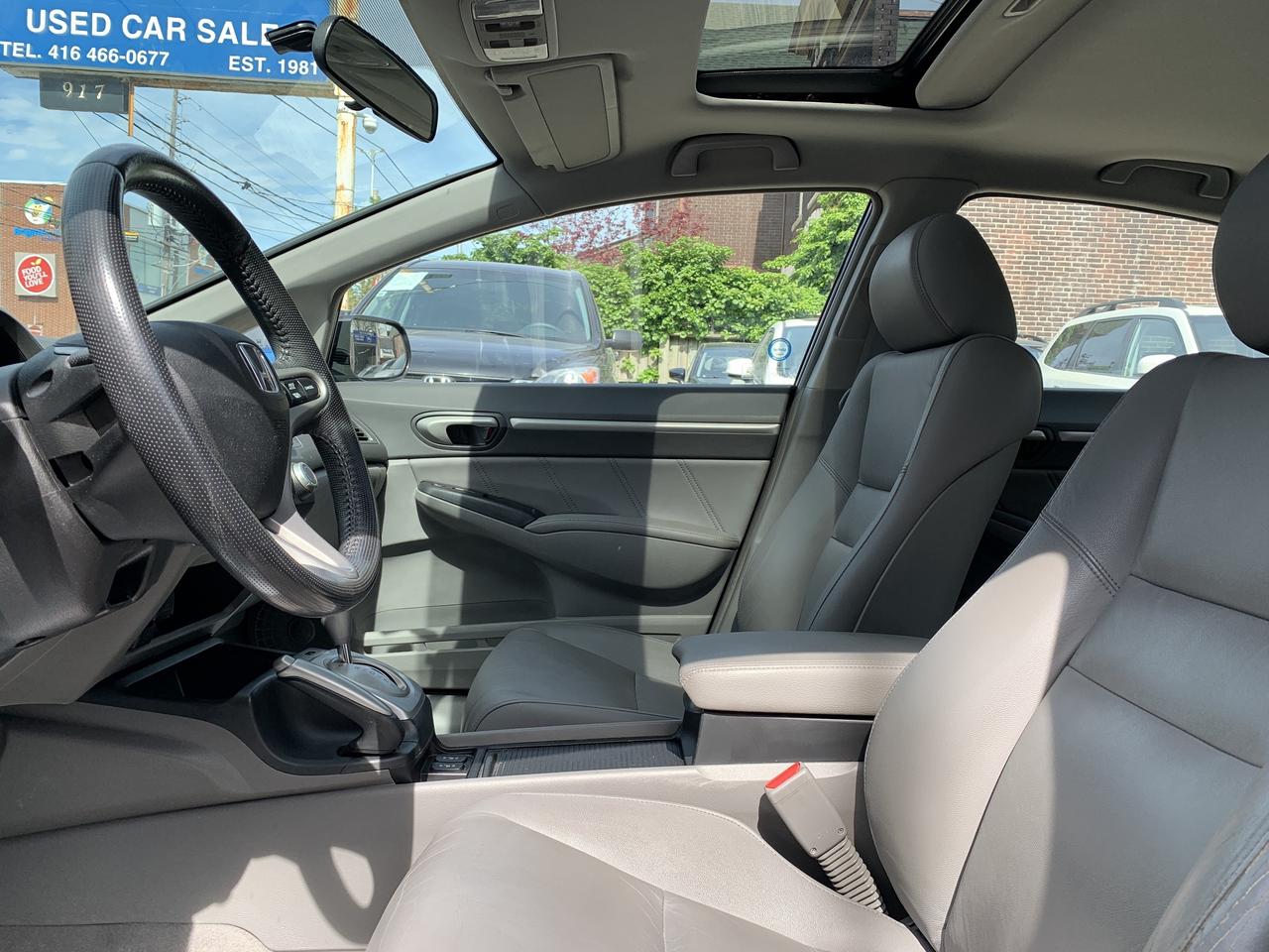 2010 Honda Civic 4dr Auto EX-L Photo