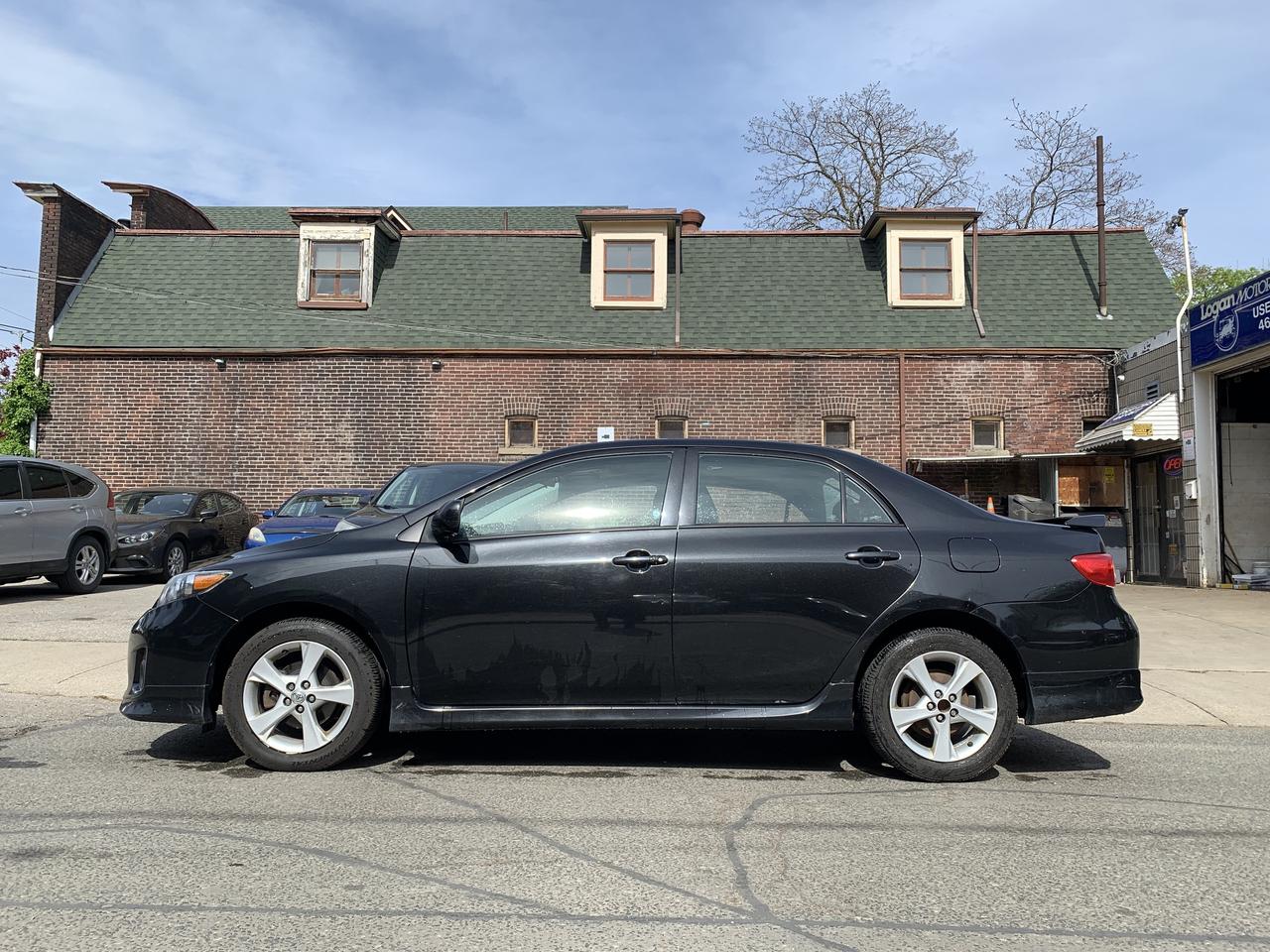 2013 Toyota Corolla 4dr Sdn Auto S Photo