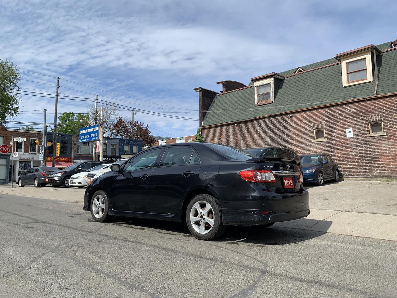 2013 Toyota Corolla 4dr Sdn Auto S Photo