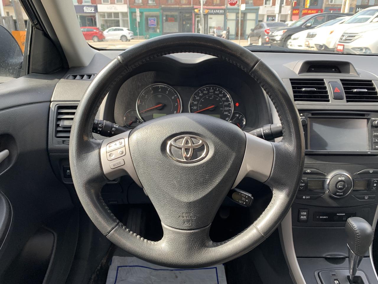 2013 Toyota Corolla 4dr Sdn Auto S Photo