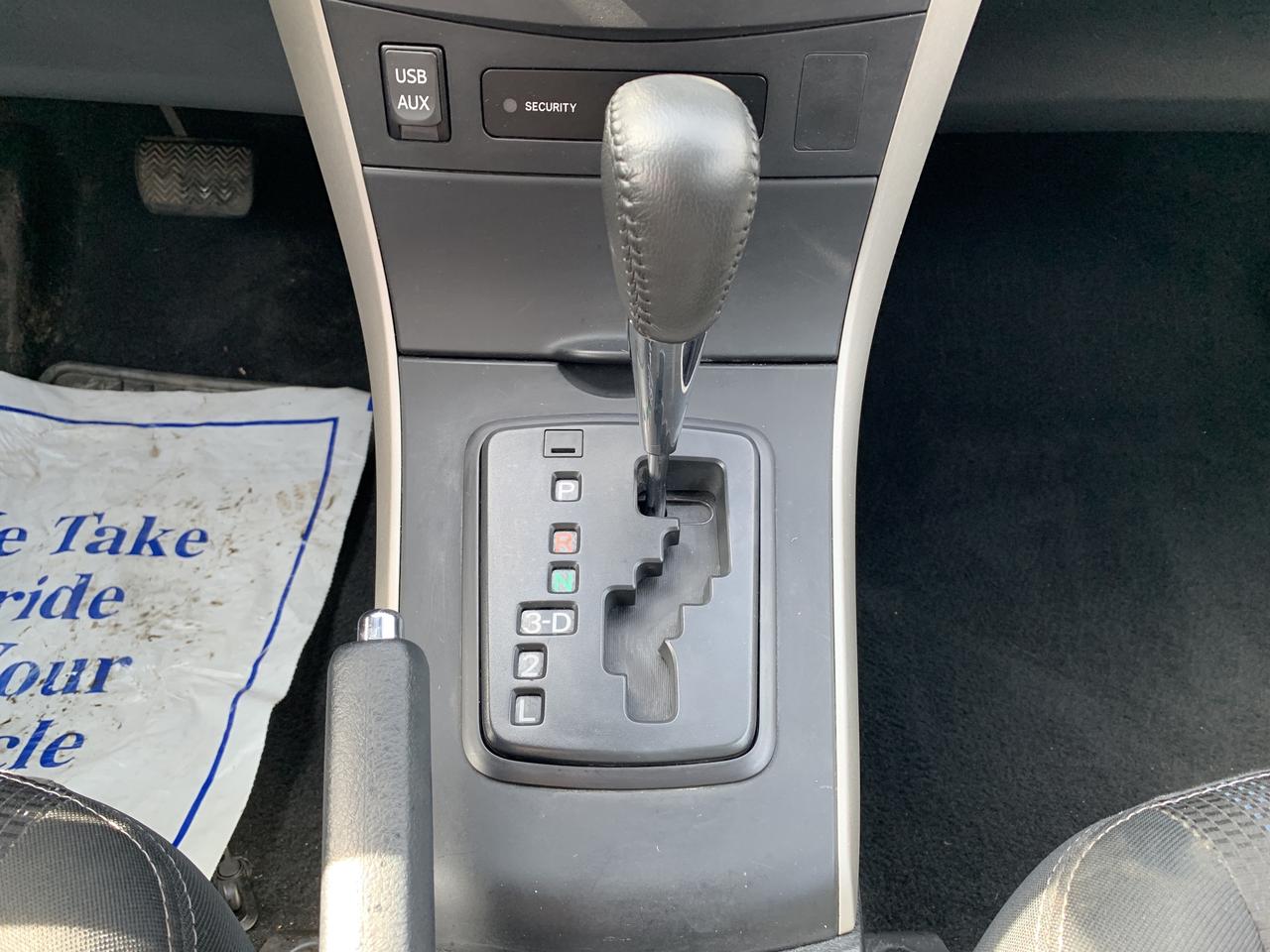 2013 Toyota Corolla 4dr Sdn Auto S Photo