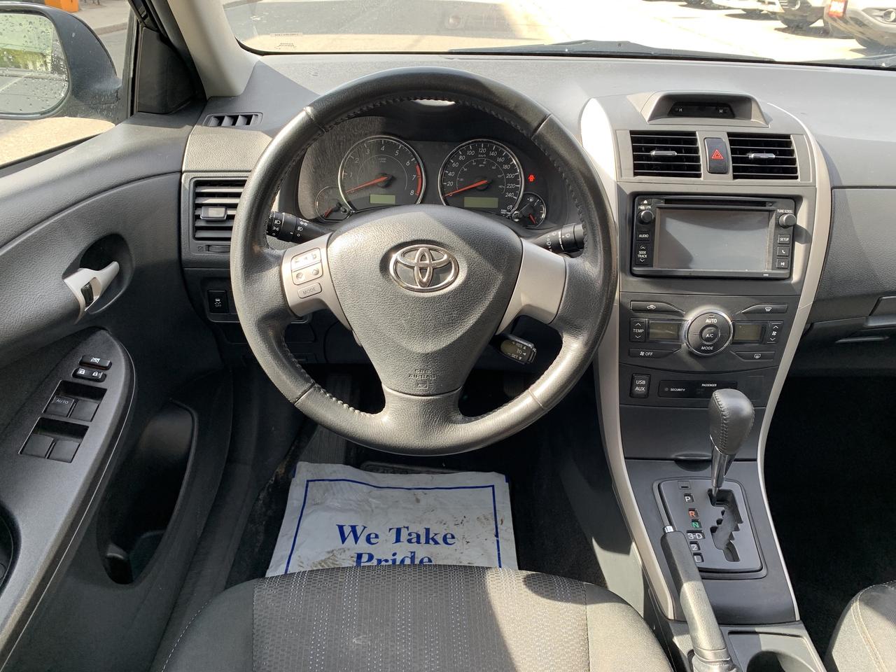 2013 Toyota Corolla 4dr Sdn Auto S Photo