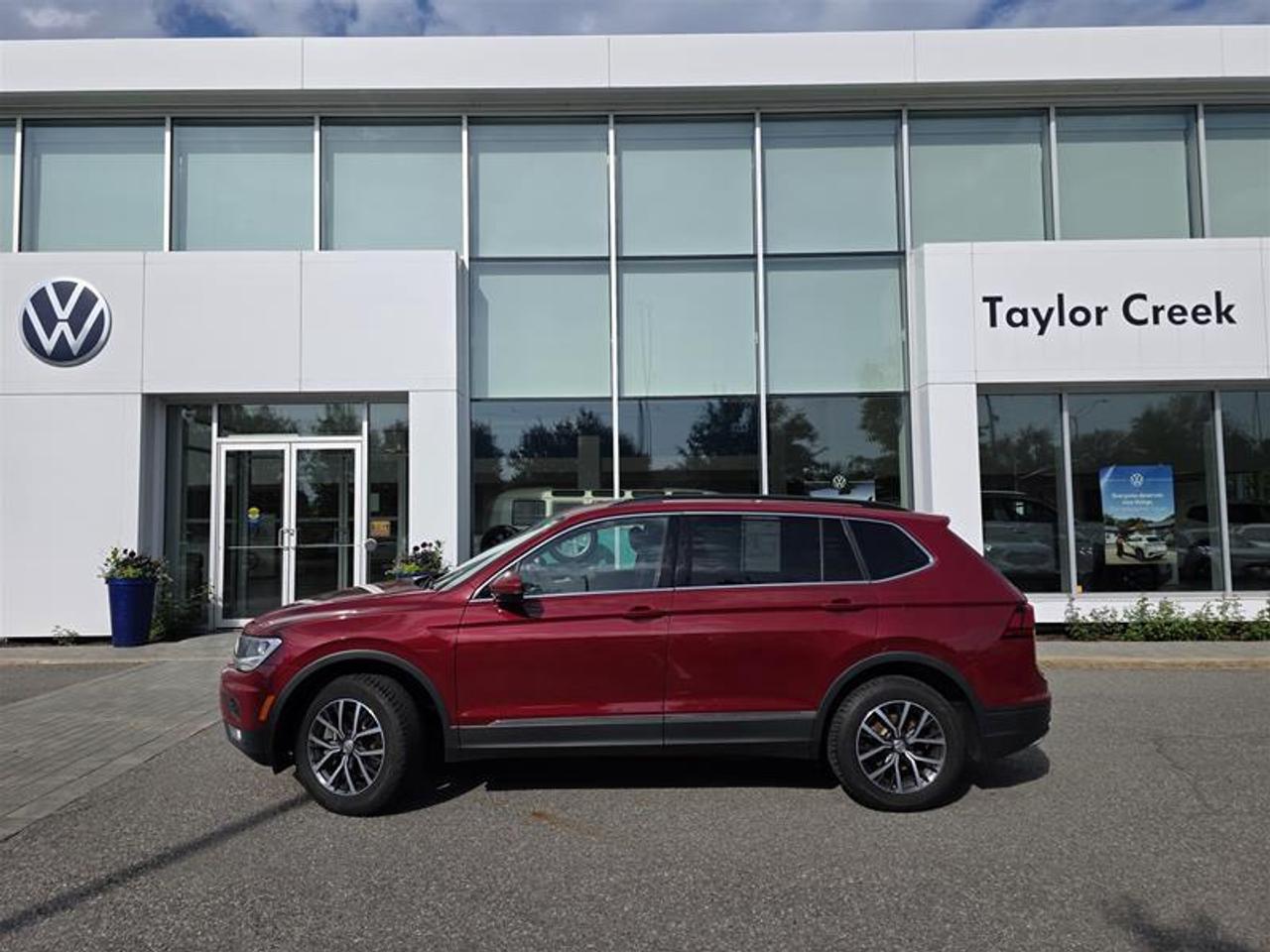 2021 Volkswagen Tiguan Comfortline 2.0T 8sp at w/Tip 4M W/Second set of t Photo