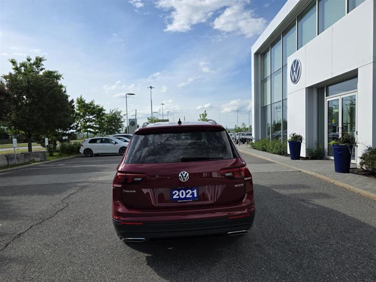 2021 Volkswagen Tiguan Comfortline 2.0T 8sp at w/Tip 4M W/Second set of t Photo
