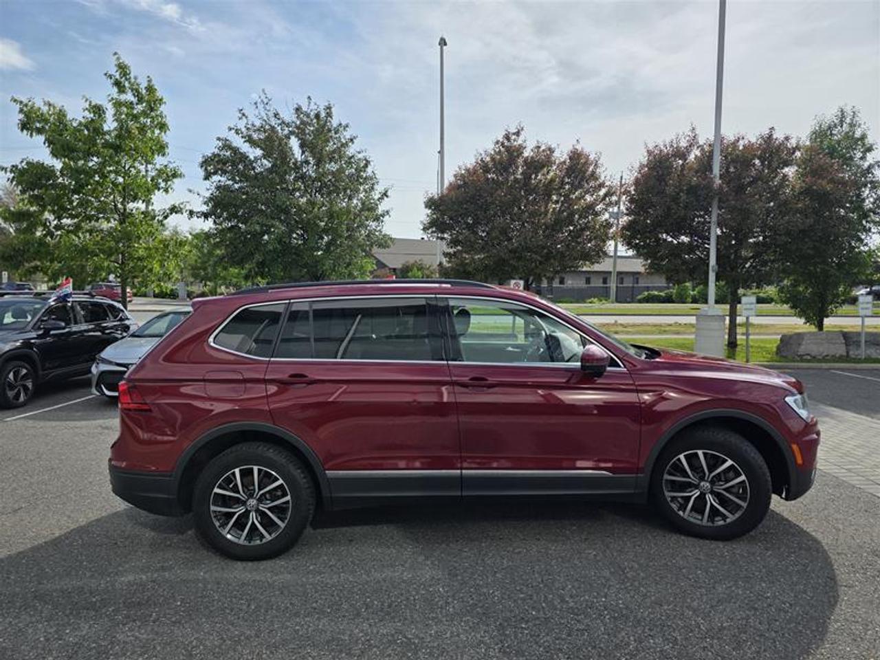 2021 Volkswagen Tiguan Comfortline 2.0T 8sp at w/Tip 4M W/Second set of t Photo