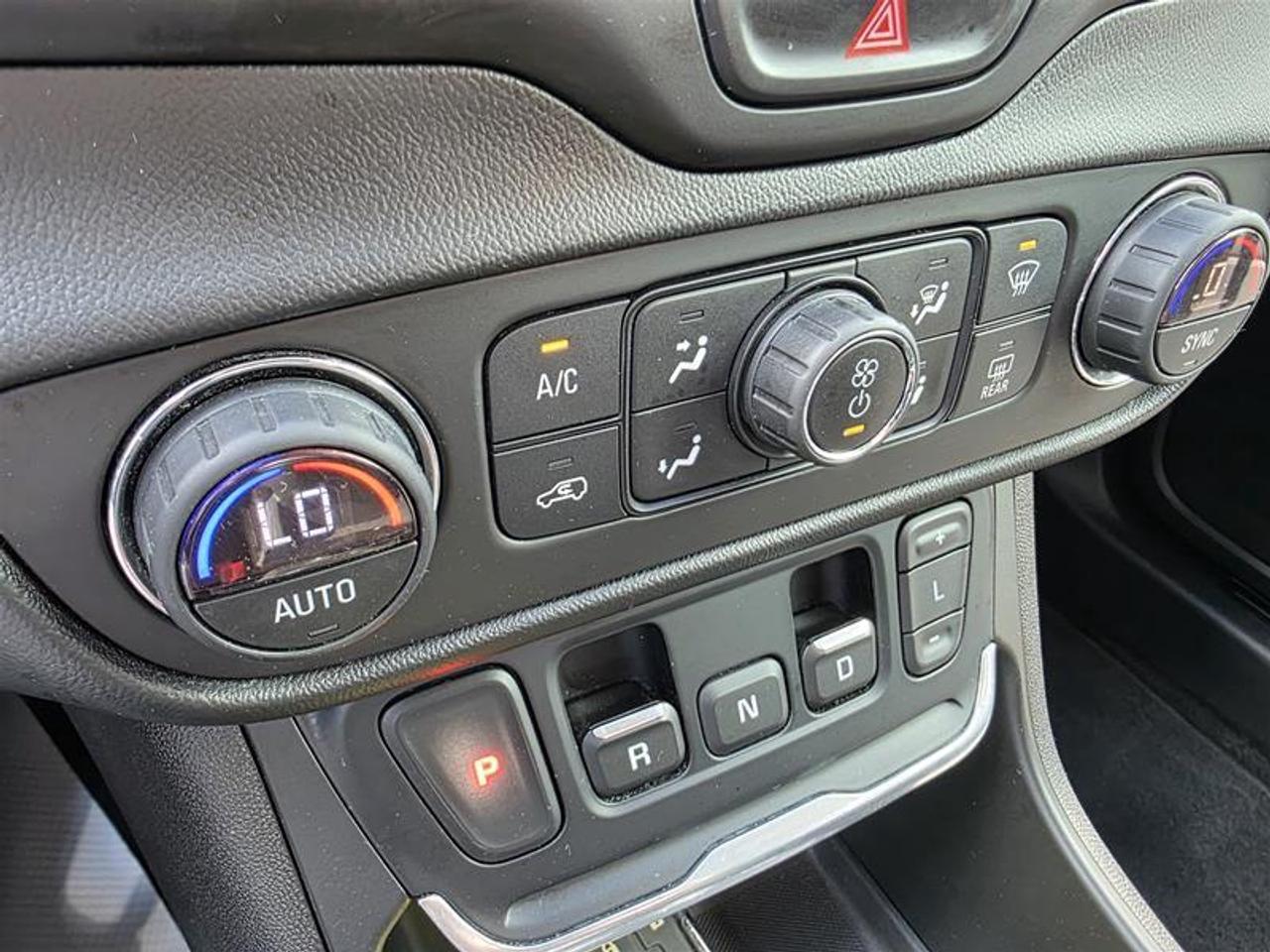 2018 GMC Terrain FWD SLE W/Winter wheel pkg Photo