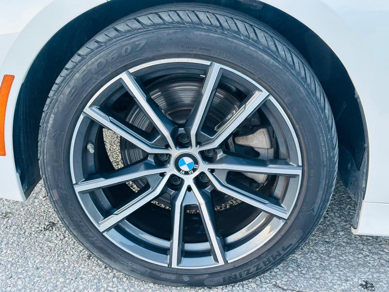 2020 BMW 3-Series 330i xDrive Photo