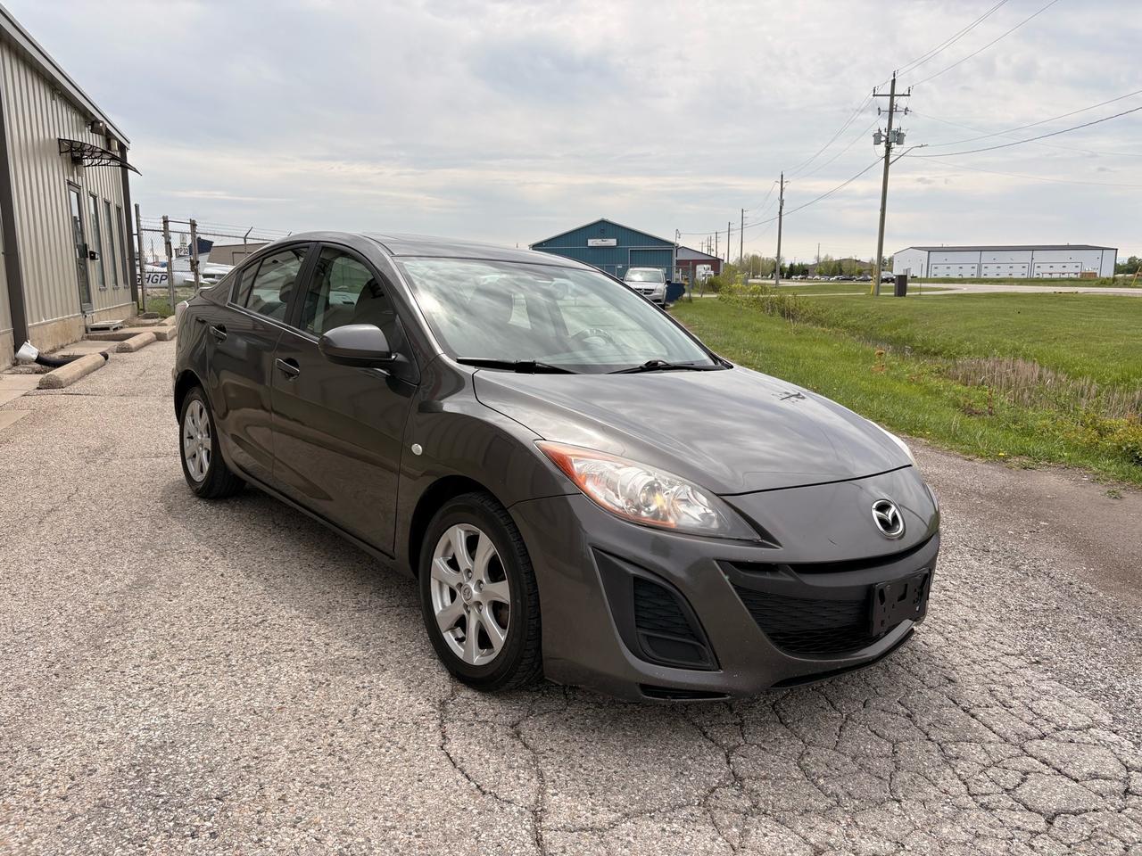 2010 Mazda MAZDA3 4dr Sdn Auto GX Photo