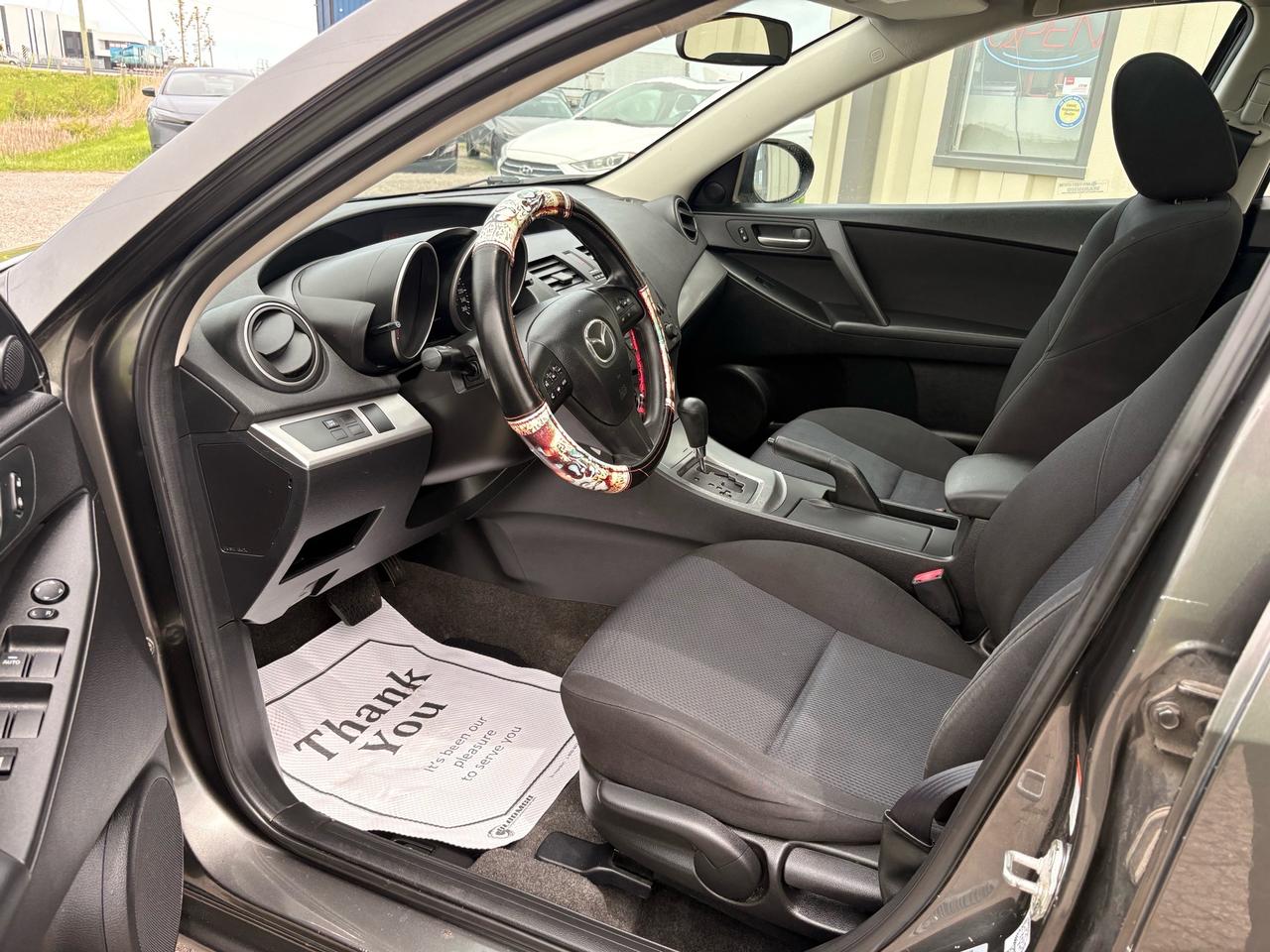 2010 Mazda MAZDA3 4dr Sdn Auto GX Photo