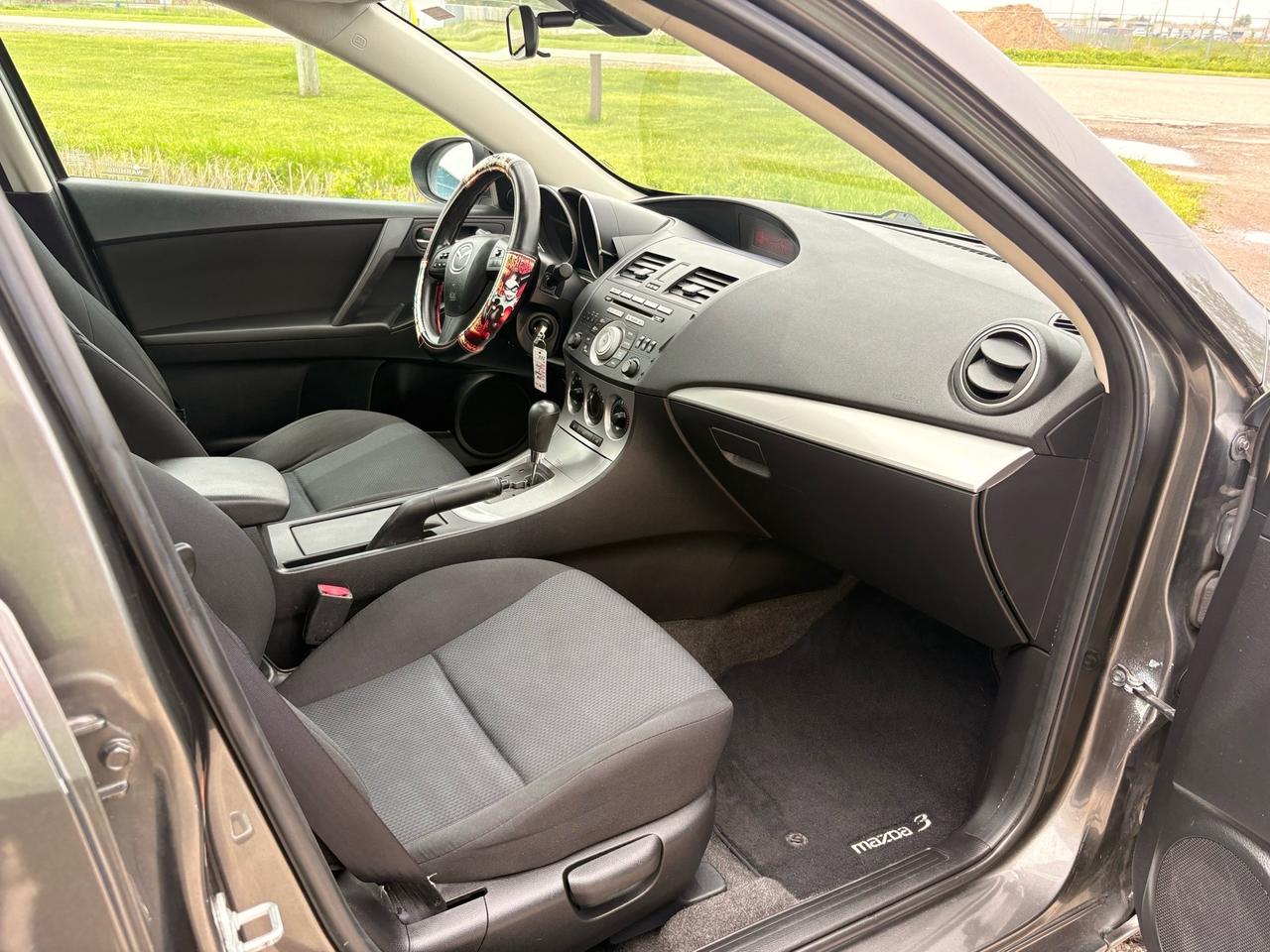 2010 Mazda MAZDA3 4dr Sdn Auto GX Photo