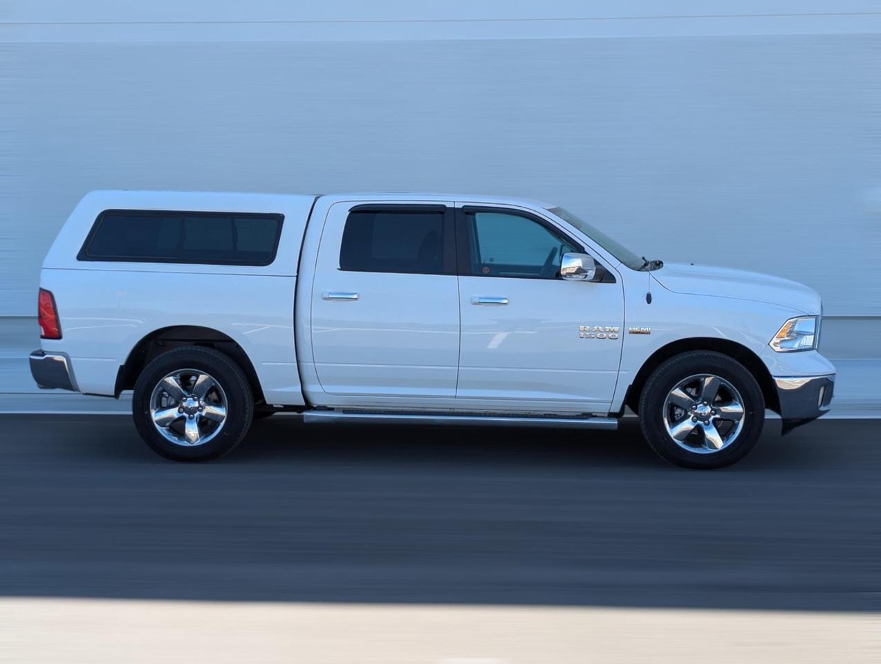2017 RAM 1500 BigHorn/Crew Cab/4X4AUTO/Hemi/5.7ft bedlength Photo4