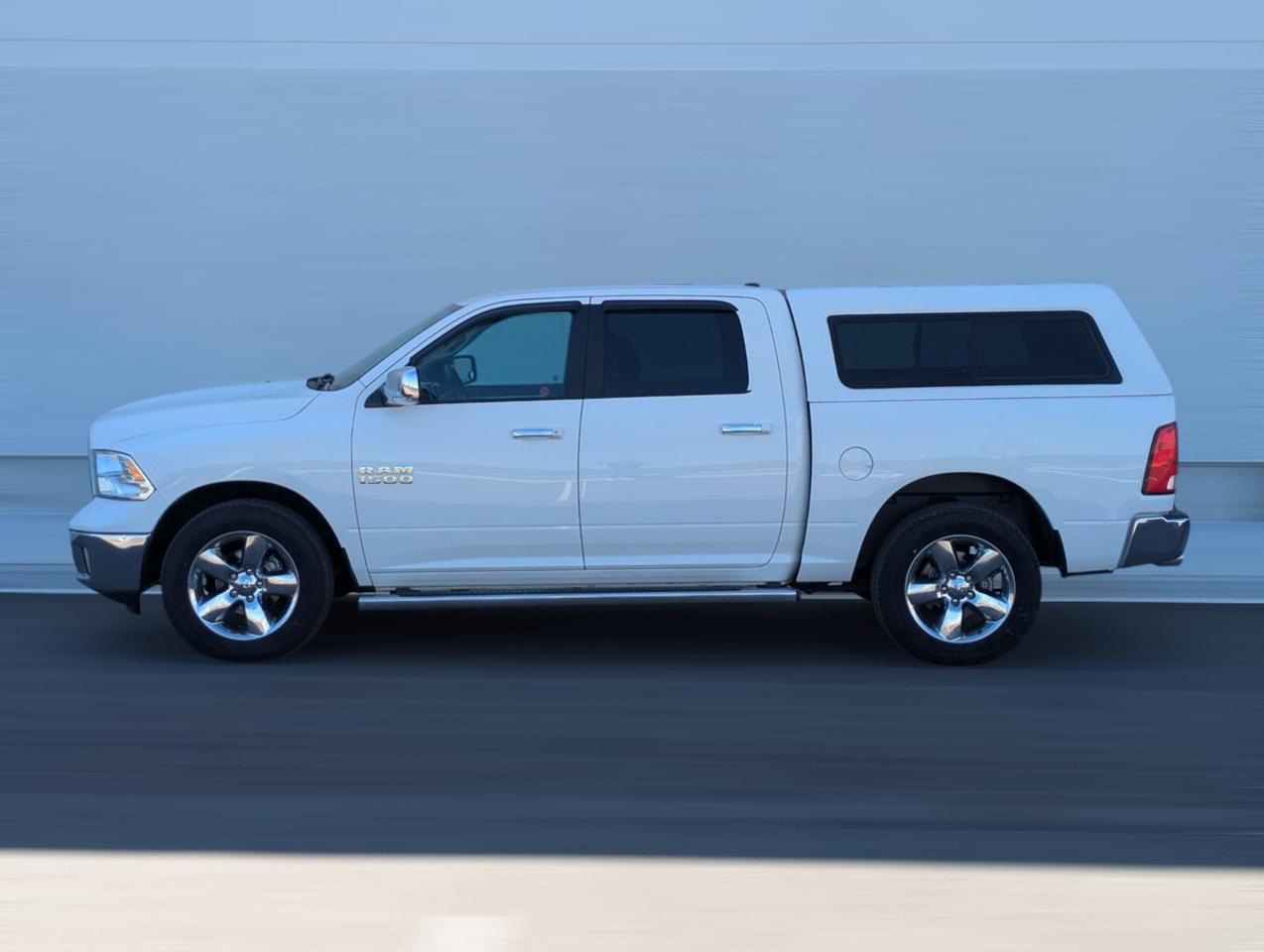 2017 RAM 1500 BigHorn/Crew Cab/4X4AUTO/Hemi/5.7ft bedlength Photo