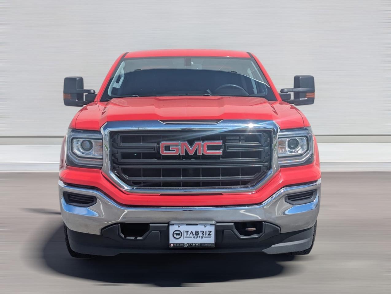 2018 GMC Sierra 1500 4X4 /5.3V8/Crew Cab/Remote Start/Backup Camera Photo