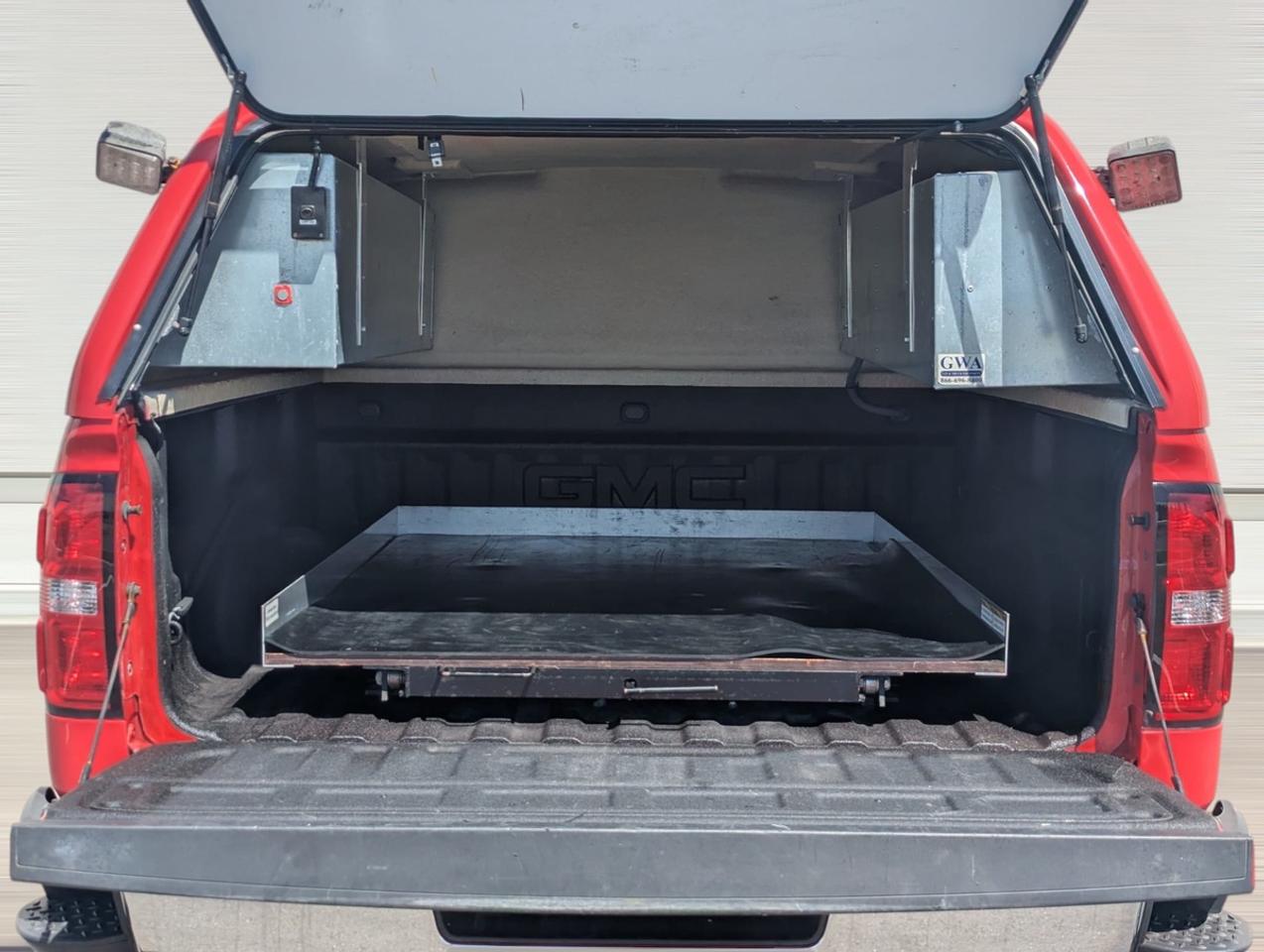 2018 GMC Sierra 1500 4X4 /5.3V8/Crew Cab/Remote Start/Backup Camera Photo