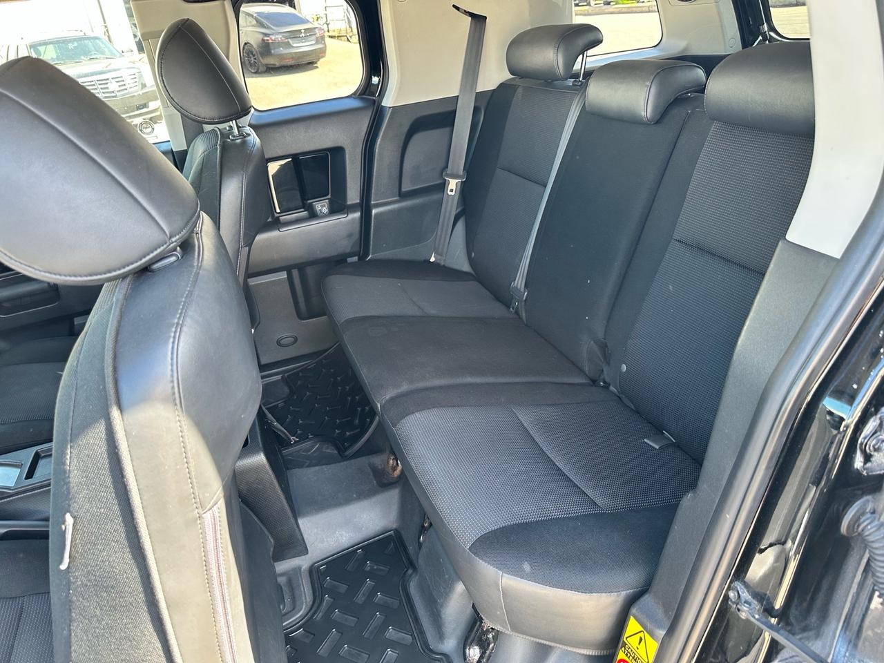 2007 Toyota FJ Cruiser 4WD ~ REMOTE STARTER ~ CERTIFIED Photo