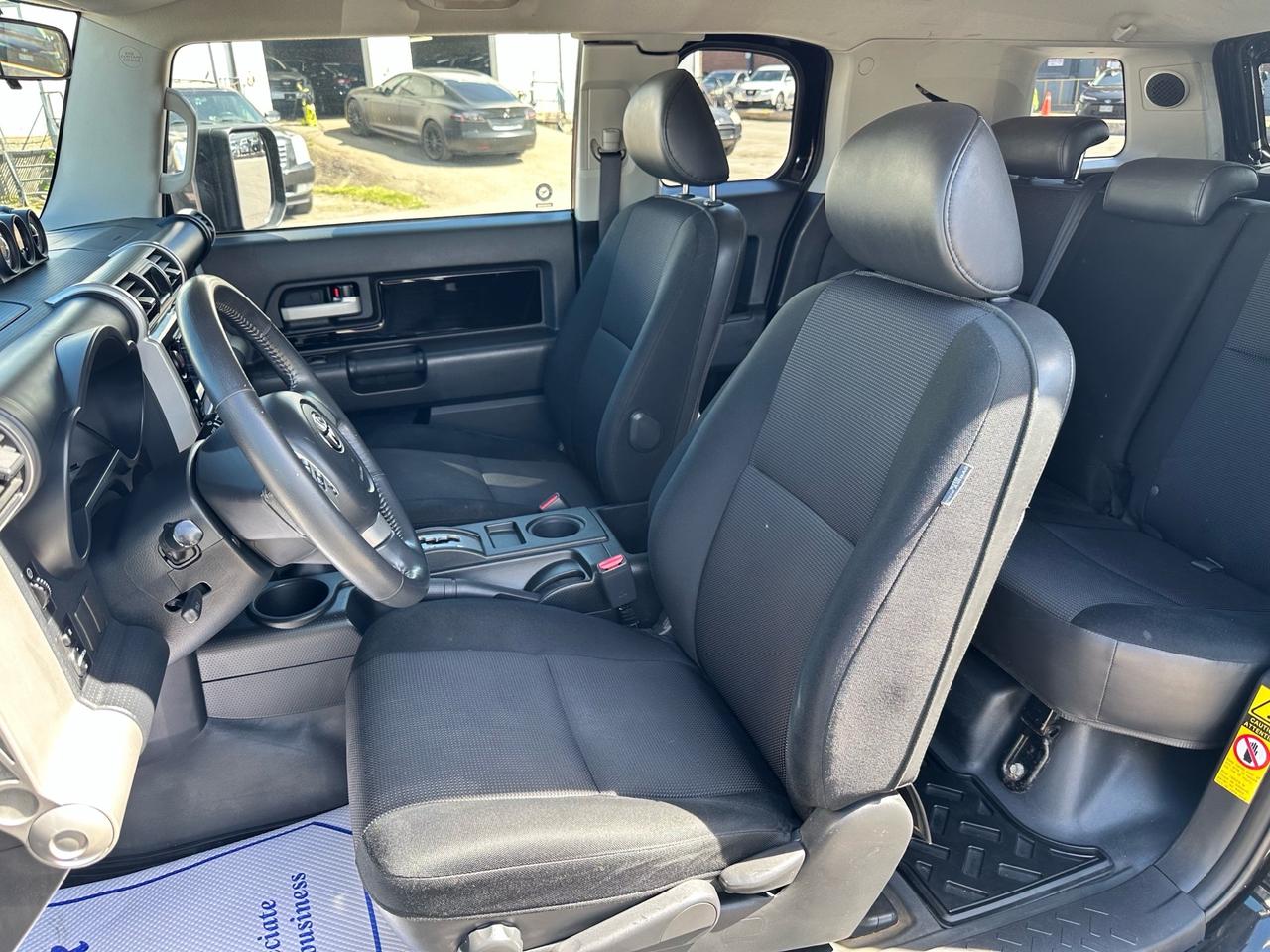 2007 Toyota FJ Cruiser 4WD ~ REMOTE STARTER ~ CERTIFIED Photo