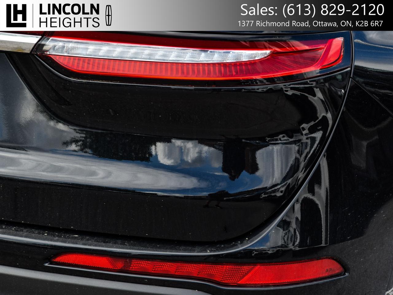 2022 Lincoln Corsair  Photo