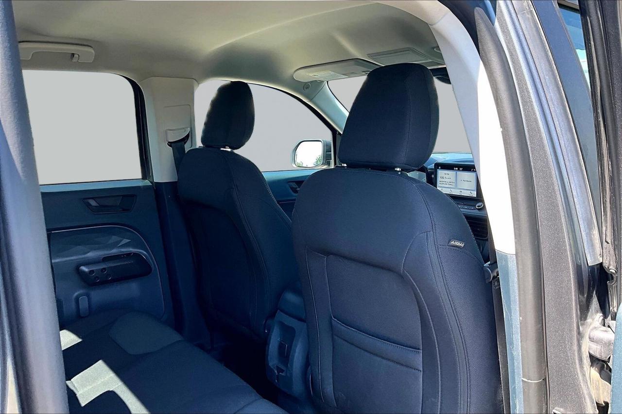 2022 Ford Maverick XL Photo