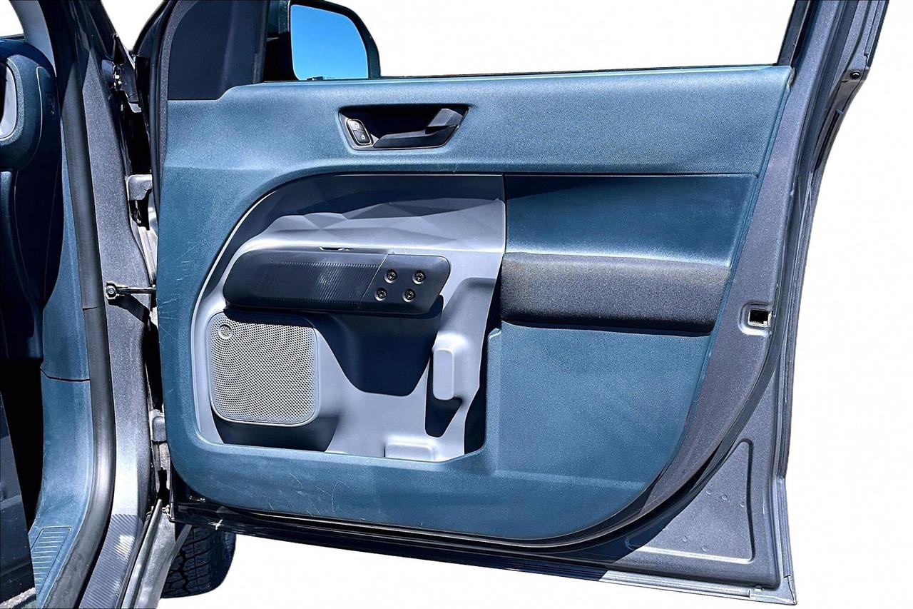 2022 Ford Maverick XL Photo