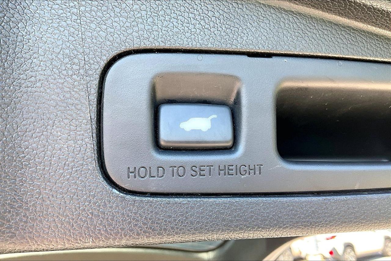 2022 Honda CR-V BLACK EDITION AWD   1 OWNER   FULLY LOADED   NAVI Photo
