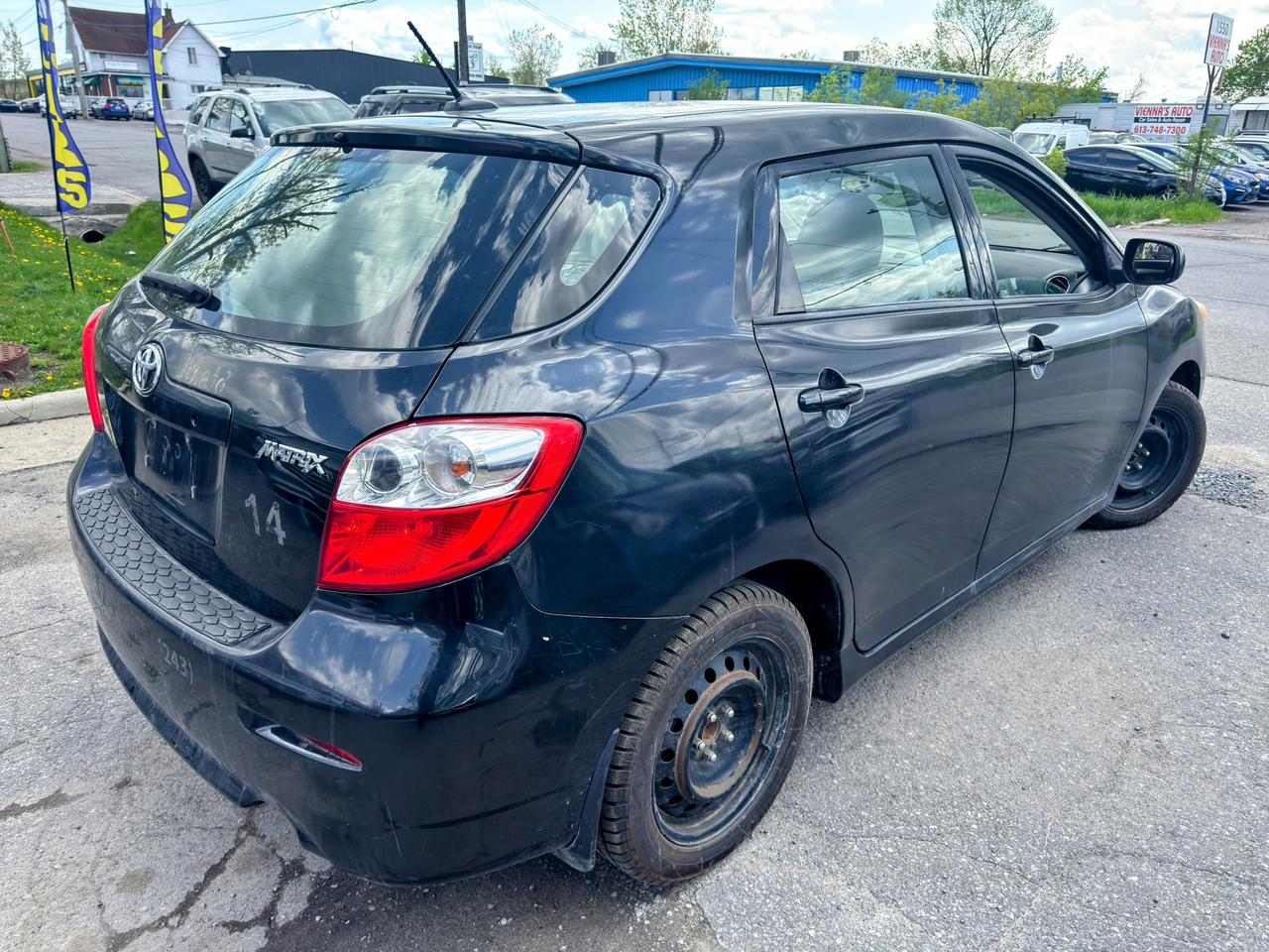 2012 Toyota Matrix L Photo2