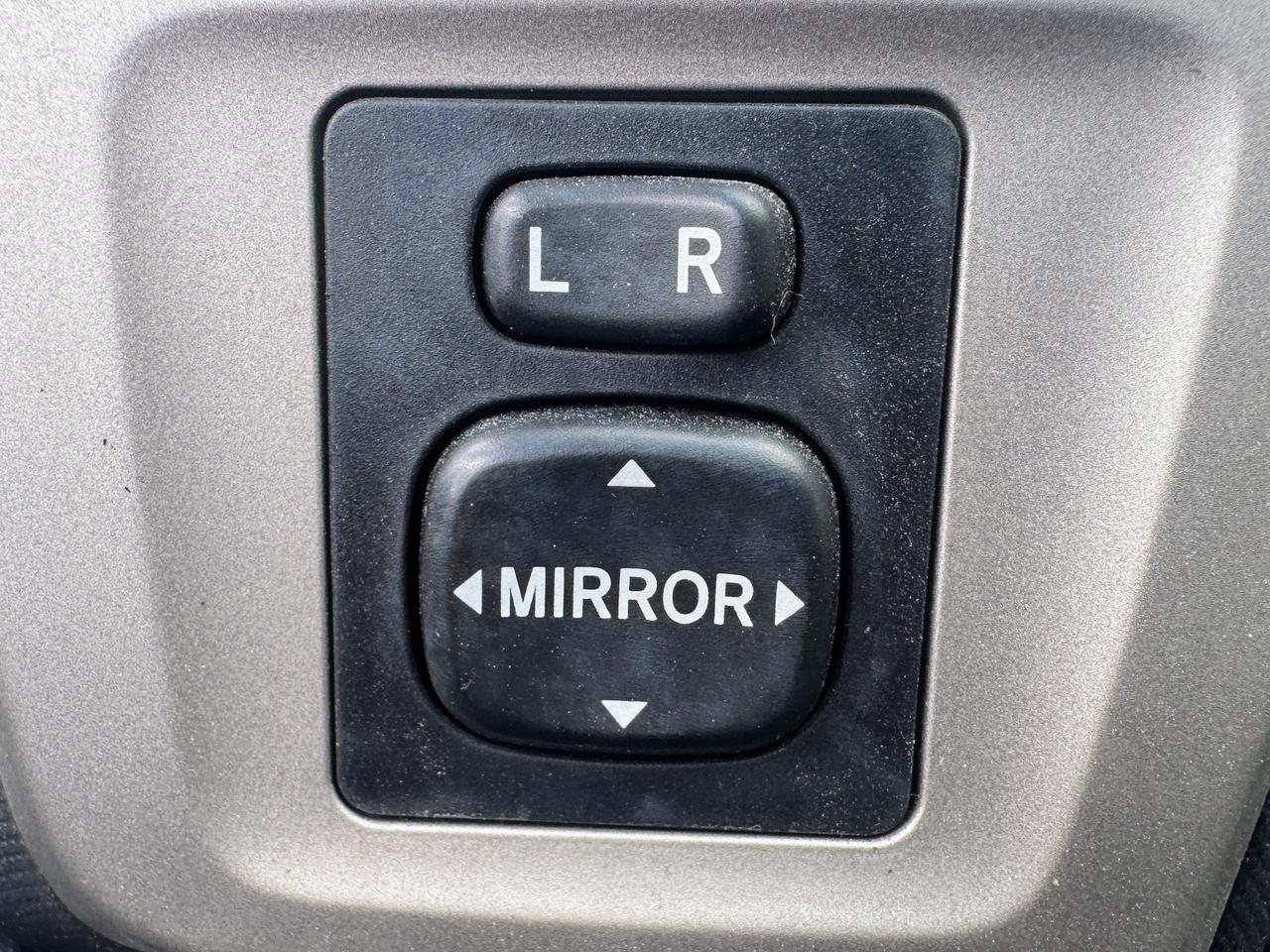 2012 Toyota Matrix L Photo