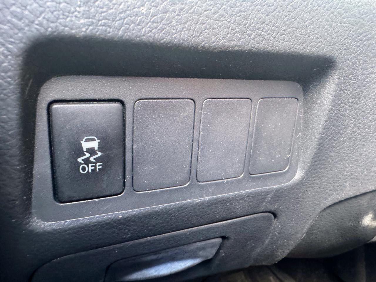 2012 Toyota Matrix L Photo